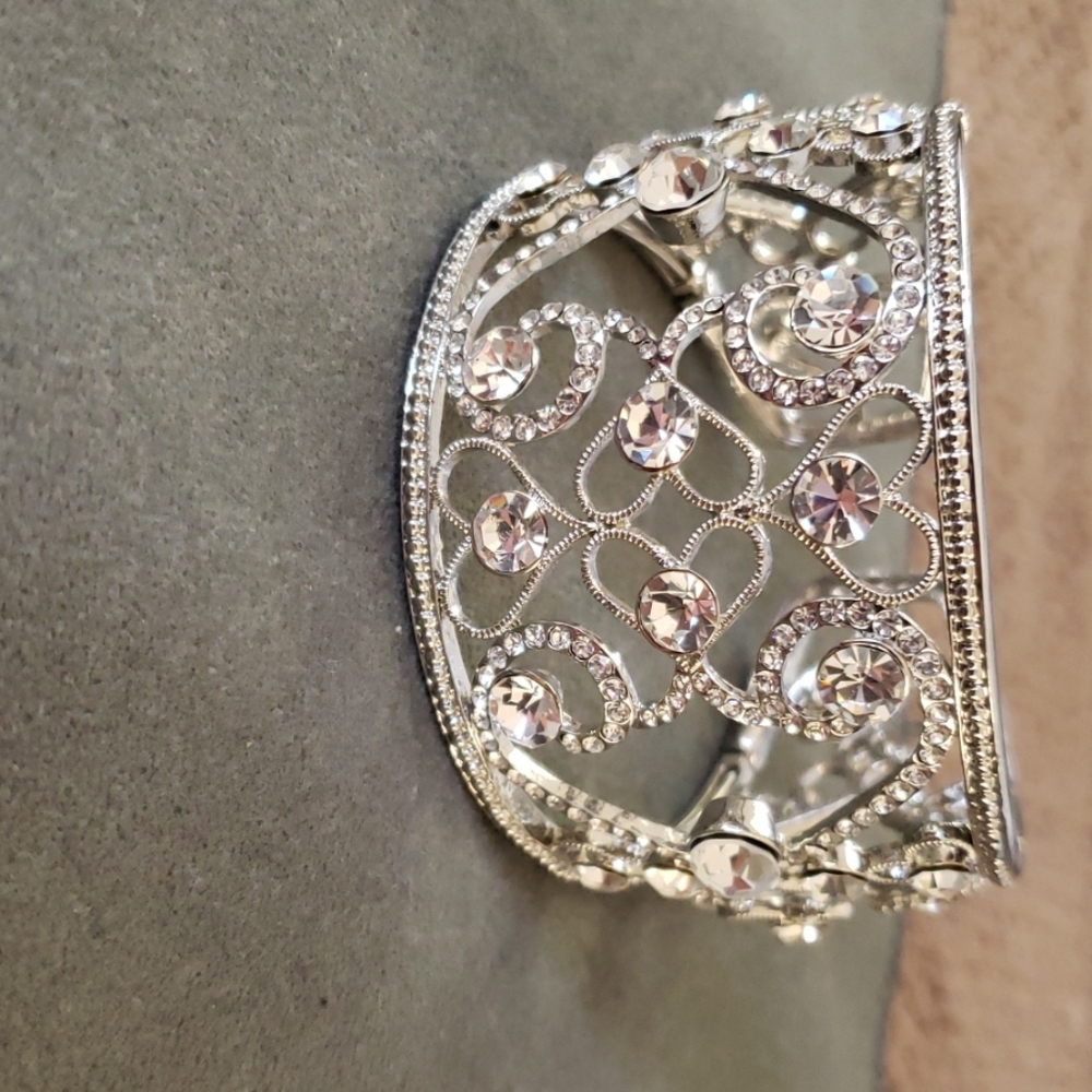 Bracelet rhinestones